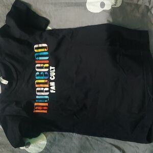 Flashy colored graphic tee. Unfamiliar with "murderino" but cool shirt!